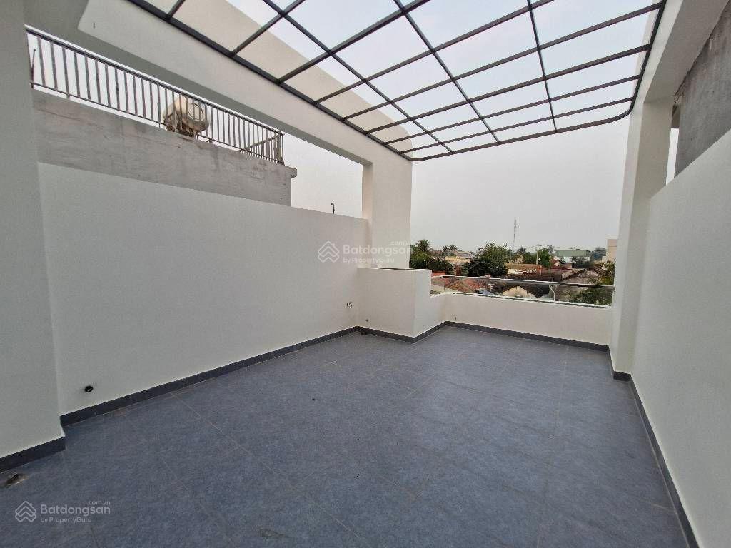 Siêu phầm 3 tầng, 64m2, gần mặt tiền, gần chợ long phước, quận 9 chỉ 4,x tỷ.