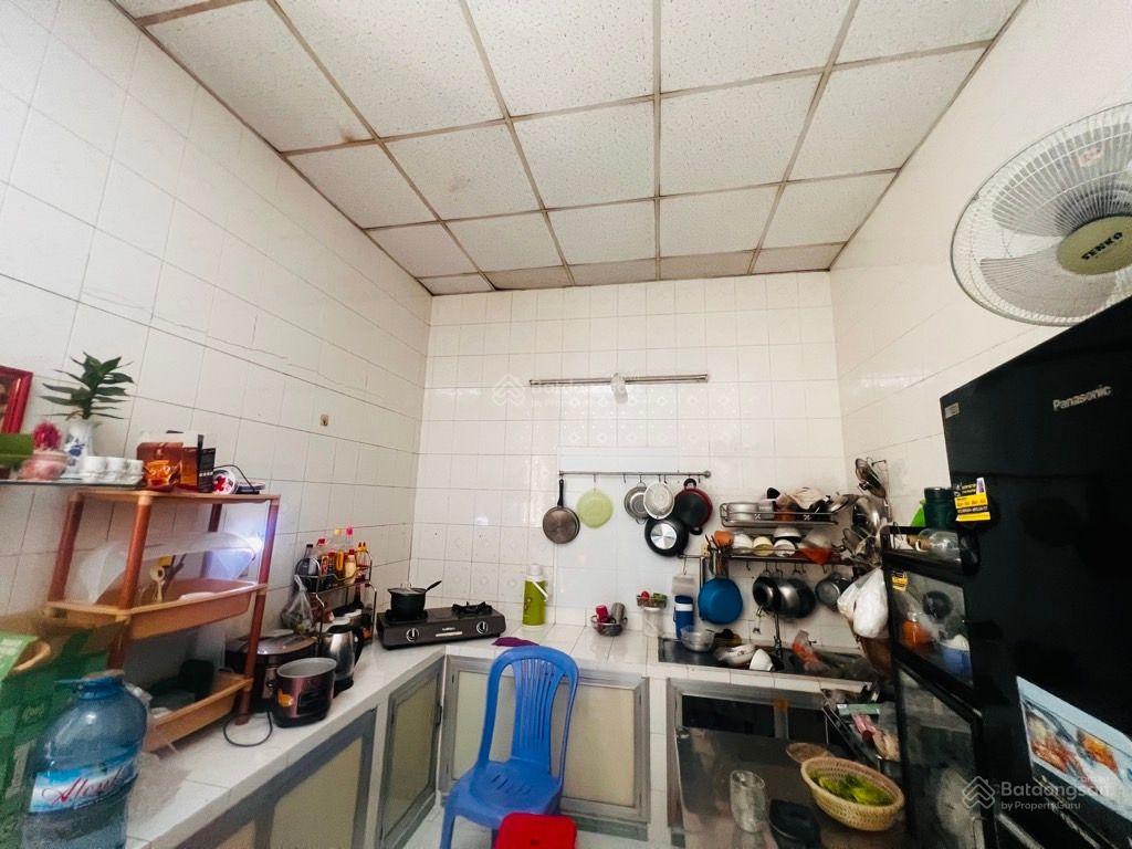 Bán đất tặng nhà c4, 98m2, gần ql13, hiệp bình phước, thủ đức chỉ 7,x tỷ.