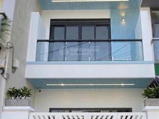 Siêu phẩm 3 tầng, 52m2, đường lò lu, long phước, quận 9 chỉ 5,x tỷ.