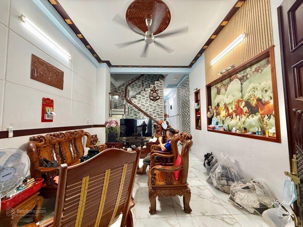 Nhà mặt tiền 3 tầng, 99,3m2 đường số thông xa lộ hà nội, cạnh kdl suối tiên, quận 9, chỉ 8,2 tỷ.