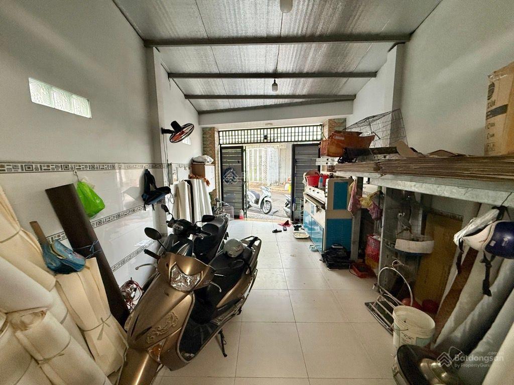 Nhà mặt tiền 3 tầng, 99,3m2 đường số thông xa lộ hà nội, cạnh kdl suối tiên, quận 9, chỉ 8,2 tỷ.