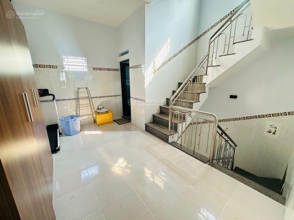 Mặt tiền kinh doanh 3 tầng, 56m2 đường 179 gần ngã 3 lê văn việt, hoàng hữu nam, quận 9 chỉ 7,99 tỷ