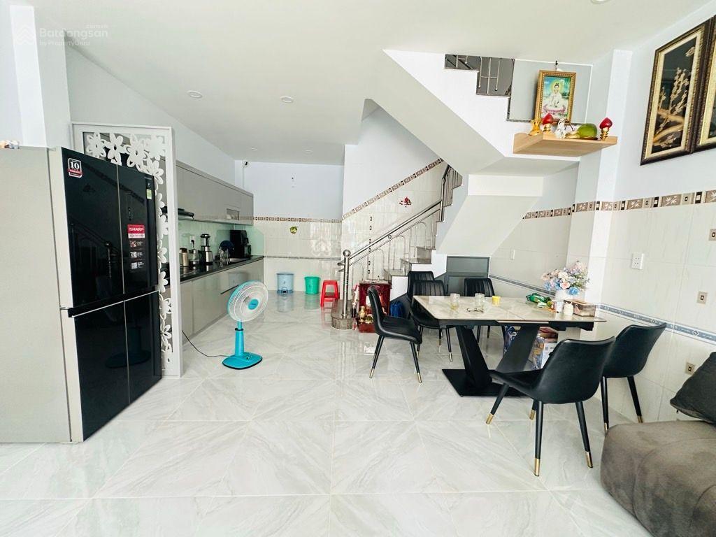 Mặt tiền kinh doanh 3 tầng, 56m2 đường 179 gần ngã 3 lê văn việt, hoàng hữu nam, quận 9 chỉ 7,99 tỷ