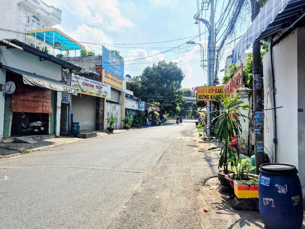 Bán nhà 3 tầng, 95m2, ngang 5m, gần tl43, tam bình, thủ đức chỉ 5,x tỷ.