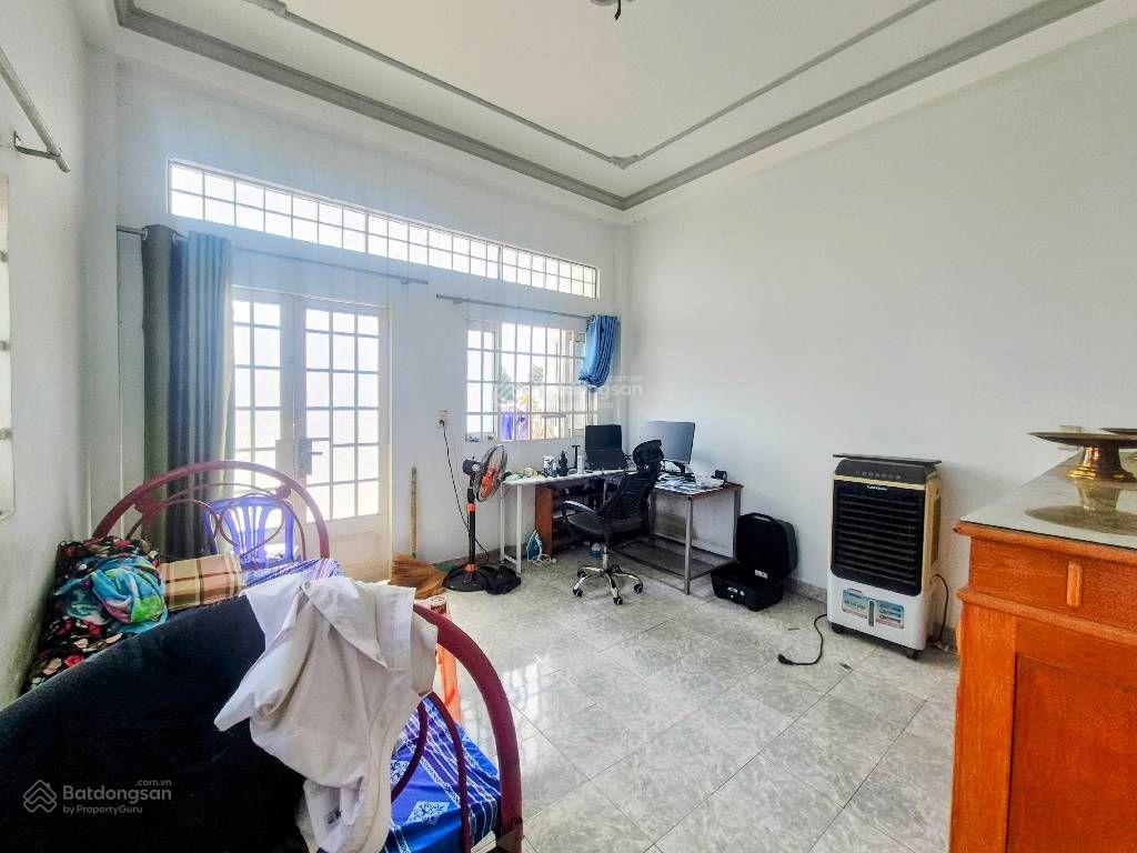 Bán nhà 3 tầng, 95m2, ngang 5m, gần tl43, tam bình, thủ đức chỉ 5,x tỷ.