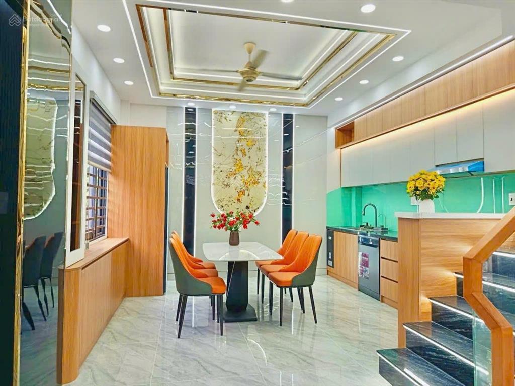 Siêu phẩm mới 3 tầng, lô góc, đường ô tô thông, gần tỉnh lộ 43, tam bình, thủ đức