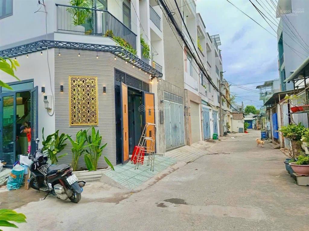 Siêu phẩm mới 3 tầng, lô góc, đường ô tô thông, gần tỉnh lộ 43, tam bình, thủ đức