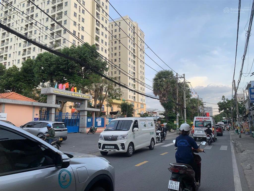 Bán nhà 3 tầng, 105m2, đường ô tô, gần ttyt bình chiểu, tam bình, thủ đức chỉ 5,x tỷ.