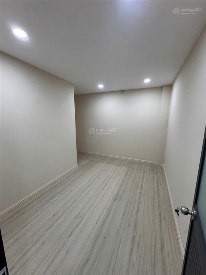 Nhà đẹp 2 tầng, lô góc 60m², gần bv thủ đức, cạnh phạm văn đồng, trung tâm thủ đức chỉ 5,x tỷ.