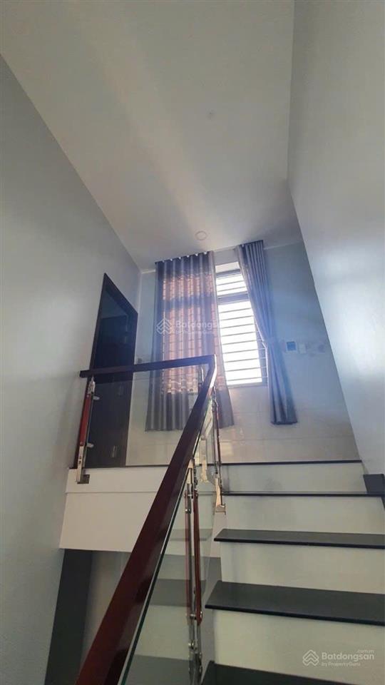 Nhà đẹp 3 tầng, lô góc 95m2, gần bv thủ đức, trung tâm tam bình, thủ đức chỉ 10 tỷ nhỉnh.