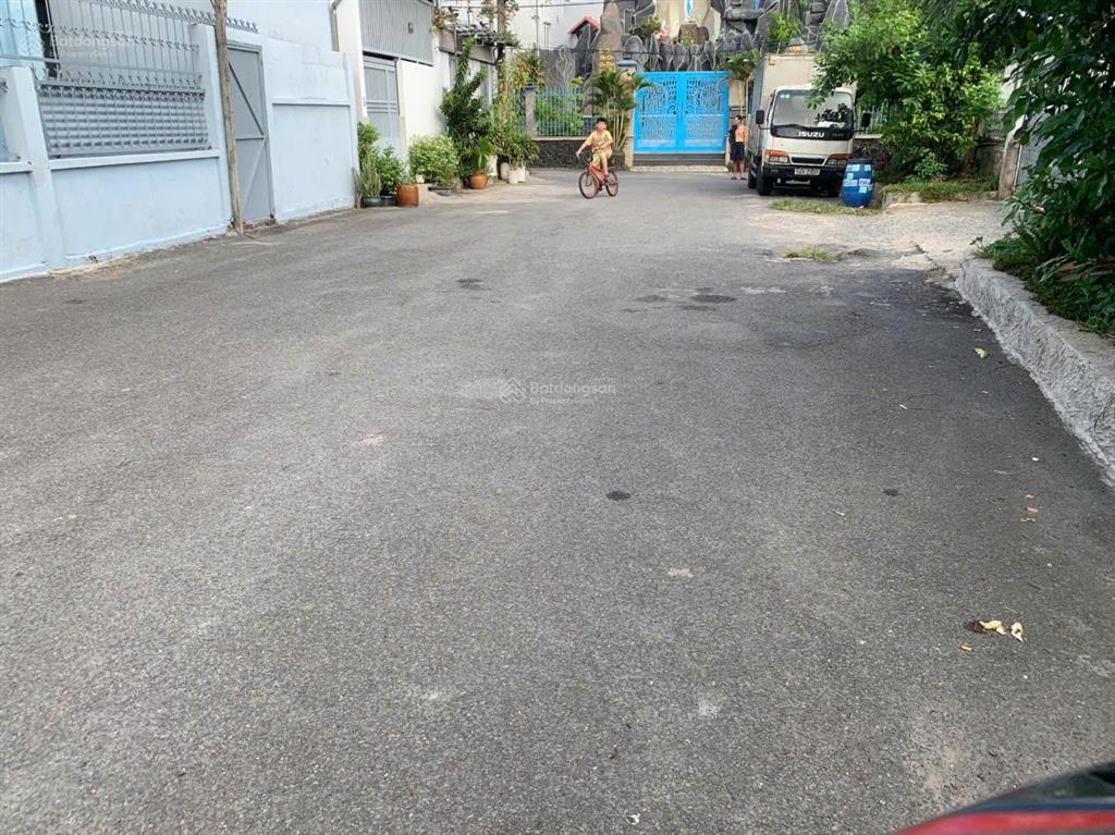 Nhà đẹp 3 tầng, lô góc 95m2, gần bv thủ đức, trung tâm tam bình, thủ đức chỉ 10 tỷ nhỉnh.