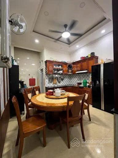Siêu phẩm 4 tầng, đường thông ql13, gần đại học luật, chợ bình triệu, hiệp bình, thủ đức.