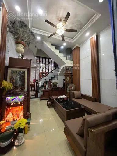 Siêu phẩm 4 tầng, đường thông ql13, gần đại học luật, chợ bình triệu, hiệp bình, thủ đức.