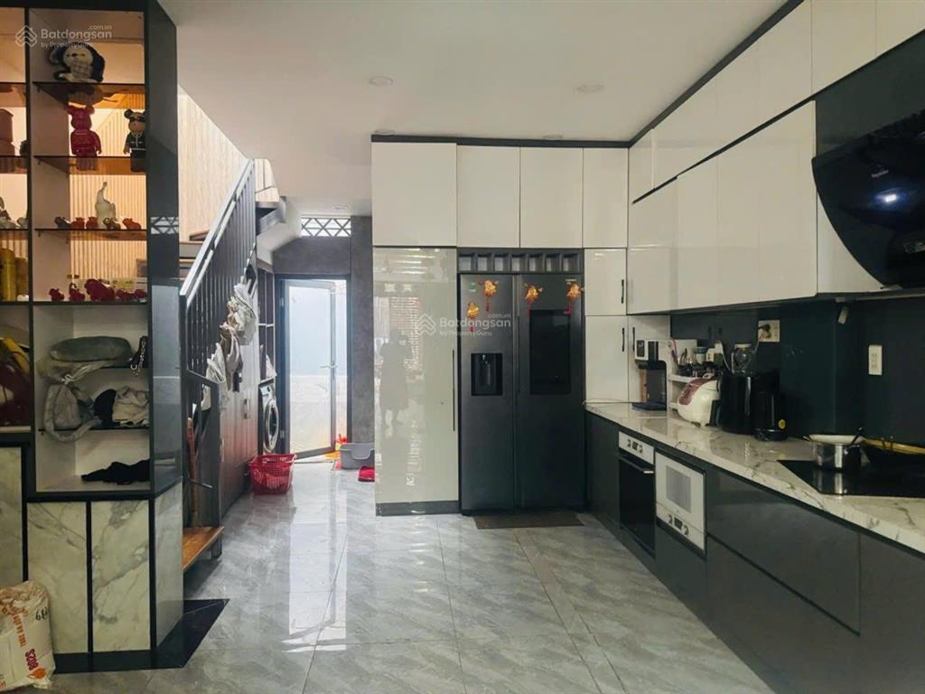 Nhà đẹp 2 tầng, trung tâm tam bình, đường ô tô, gần bv thủ đức, gần phạm văn đồng.