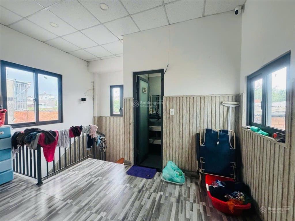 Nhà đẹp 2 tầng, trung tâm tam bình, đường ô tô, gần bv thủ đức, gần phạm văn đồng.
