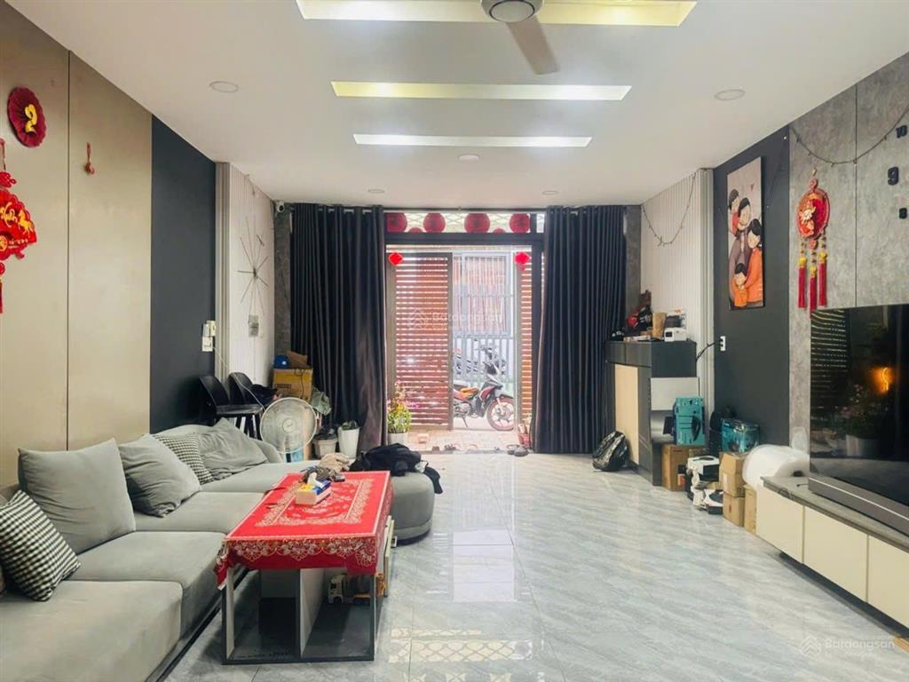 Nhà đẹp 2 tầng, trung tâm tam bình, đường ô tô, gần bv thủ đức, gần phạm văn đồng.