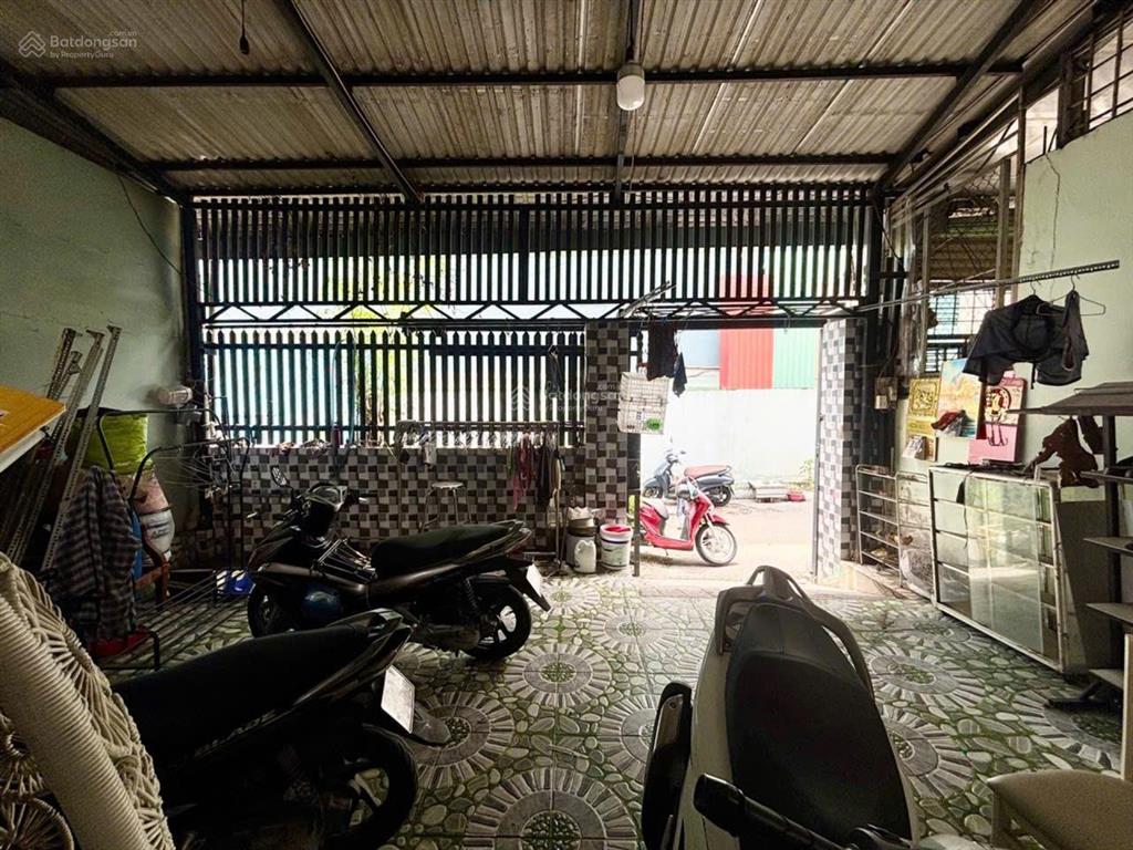 Giảm 300t nhà 2 tầng 102m2 trung tâm hiệp bình phước, gần ql13 về 7 tỷ nhỉnh.
