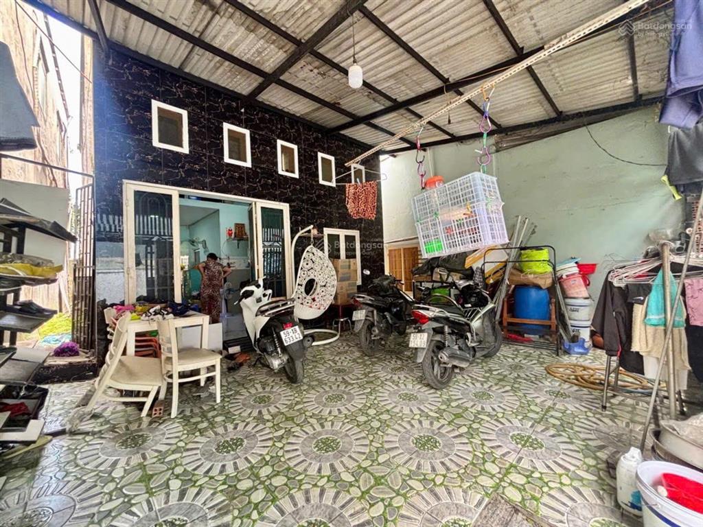 Giảm 300t nhà 2 tầng 102m2 trung tâm hiệp bình phước, gần ql13 về 7 tỷ nhỉnh.