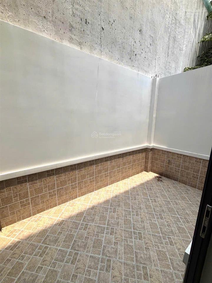 Nhà đẹp 3 tầng, 63m2, đường ô tô, gần làng đại học quốc gia, linh xuân, thủ đức.