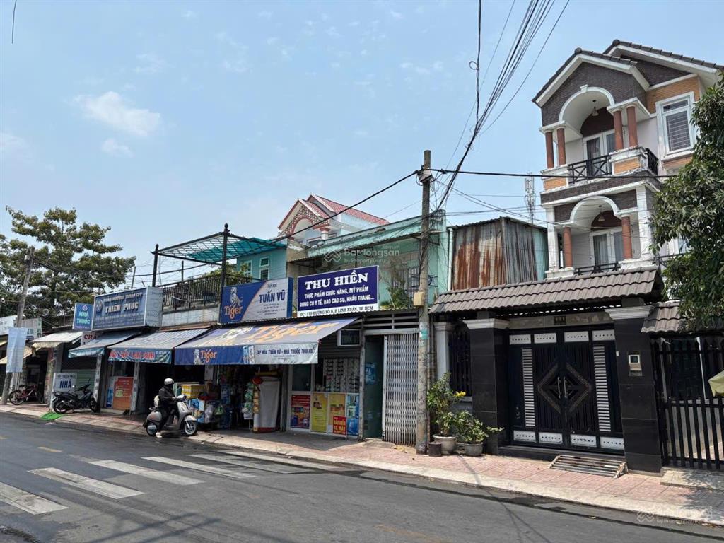 Nhà đẹp 3 tầng, 63m2, đường ô tô, gần làng đại học quốc gia, linh xuân, thủ đức.