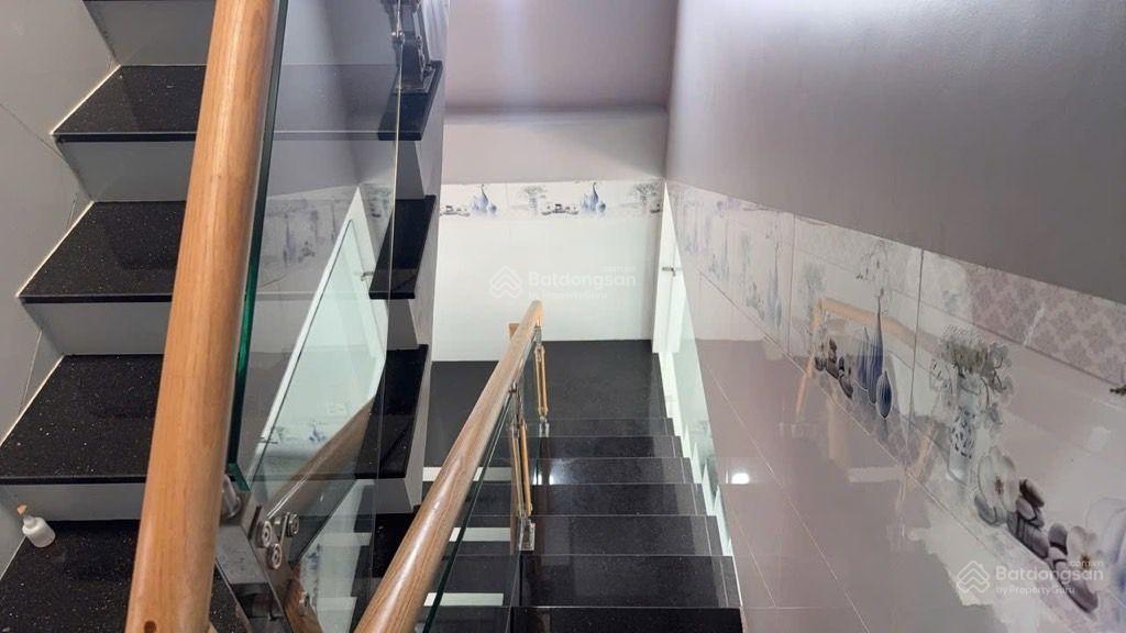 Nhà đẹp 3 tầng, hoàn công, vị trí đẹp, đường tam đa long trường quận 9.