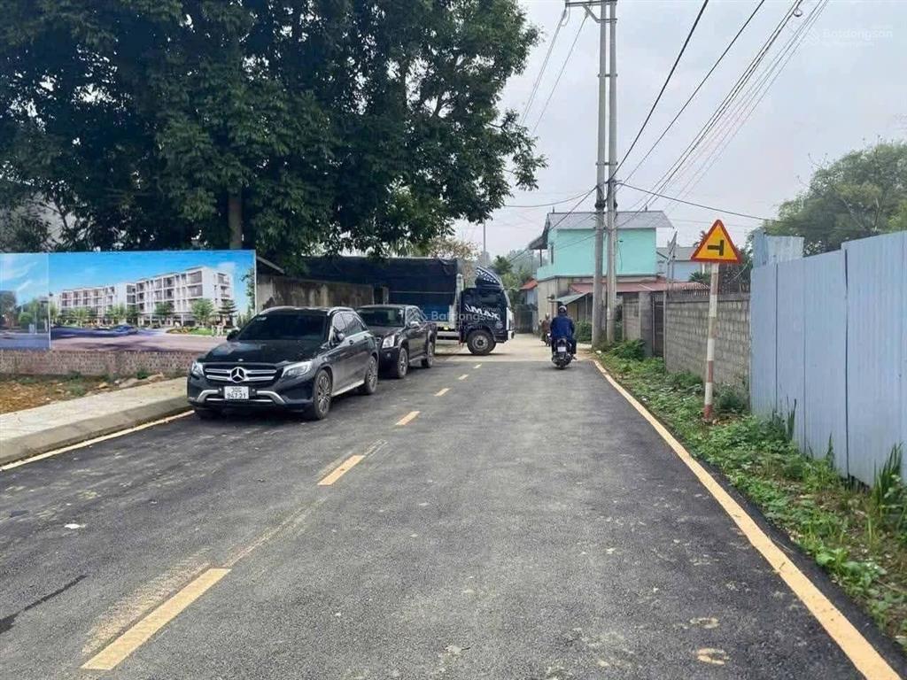 Đất hoà lạc  lô góc view hồ  sẵn sổ chính chủ  công chứng trong ngày chỉ hơn 30 triệu 1m