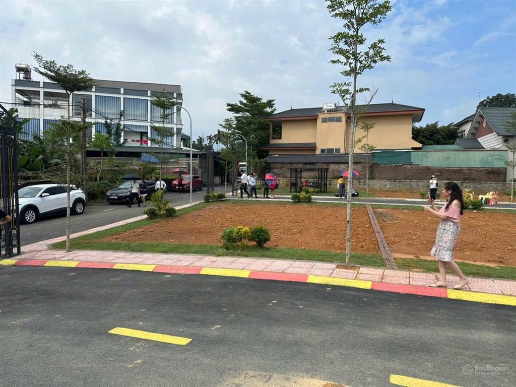 Chính chủ cần bán đấ lô góc t 2 mặt tiền tại xã đoài phương, hà nội diện tích 102m2 full thổ cư