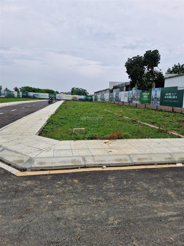 Lô góc hiếm có tại phú cát  hoà lạc dt 100m2 (full thổ cư). giá nhỉnh 3 tỷ