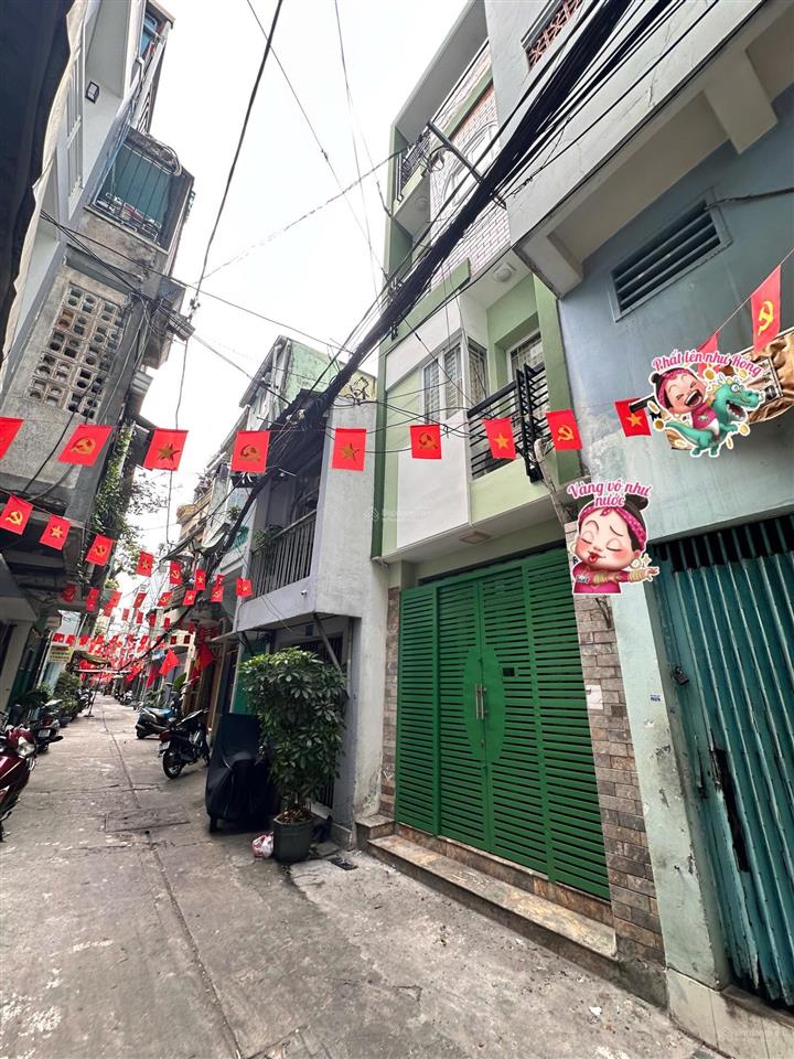 Chỉ 6 tỷ nhỉnh xíu  3 tầng ở ngay  3pn ở liền  gần mặt tiền huỳnh văn bánh, đặng văn ngữ