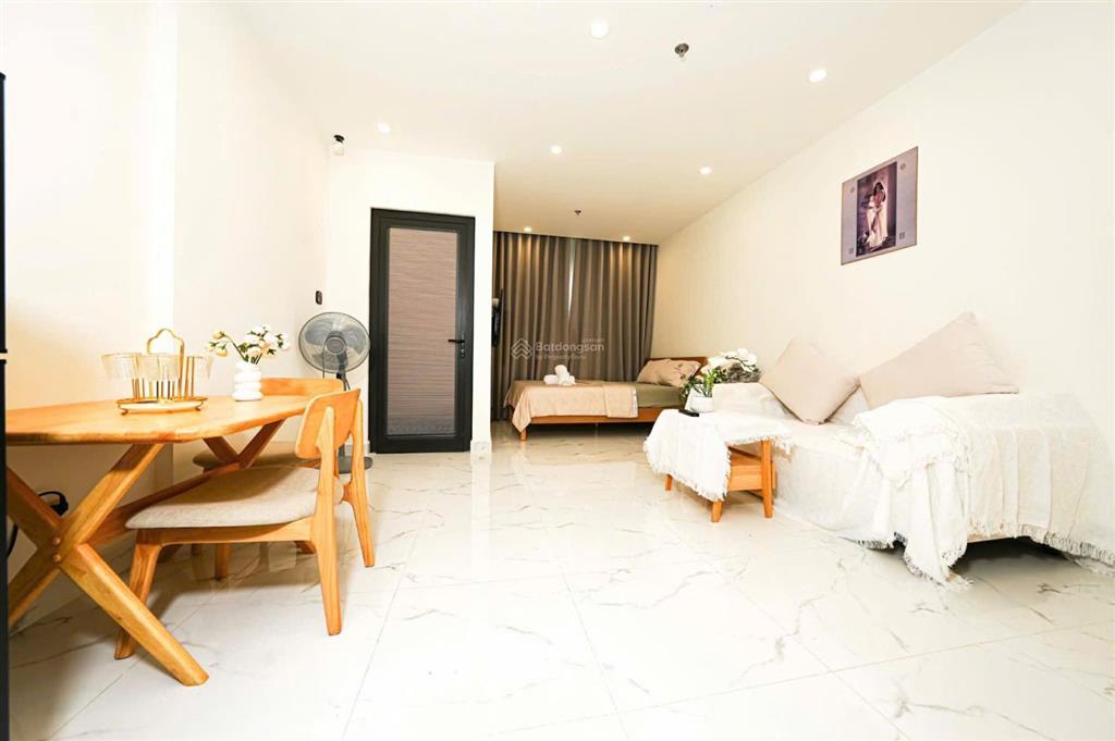 Bán căn hộ studio full nội thất đang có hợp đồng thuê | phù hợp đầu tư giá 2,12 bao hết thuế phí !