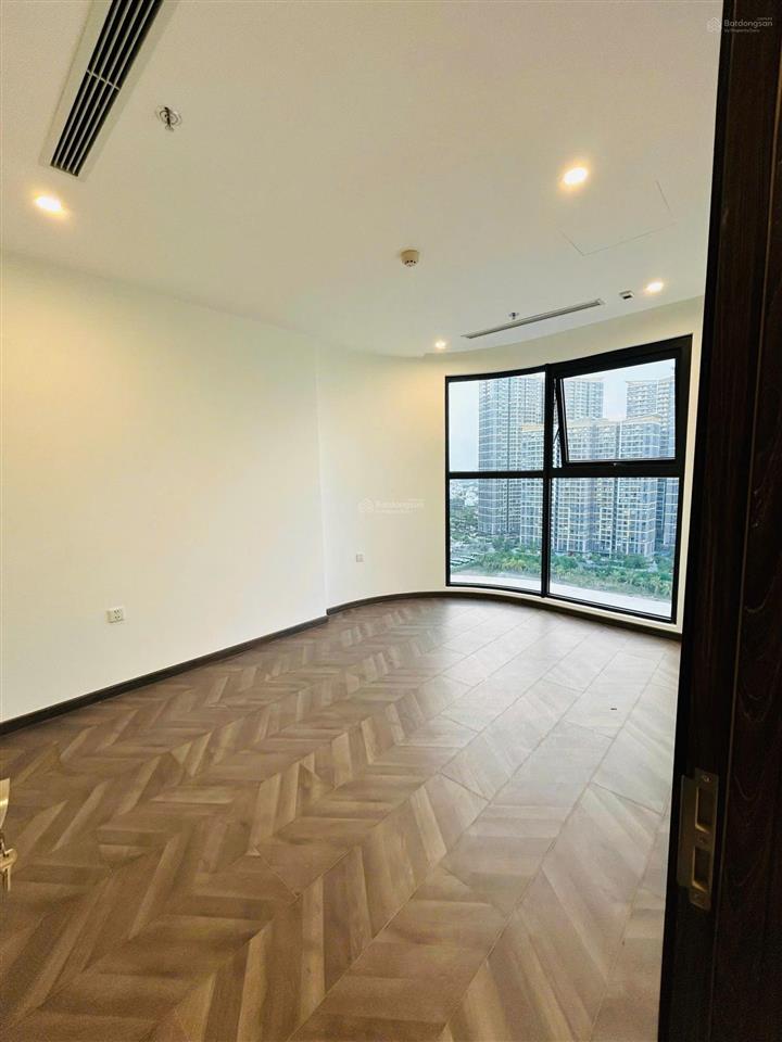 Cắt lỗ 1 tỷ  bán gấp 2pn căn góc 80m2 view nội khu, sông | sẵn hđ thuê 2 năm  giá 5,8 tỷ bao hết