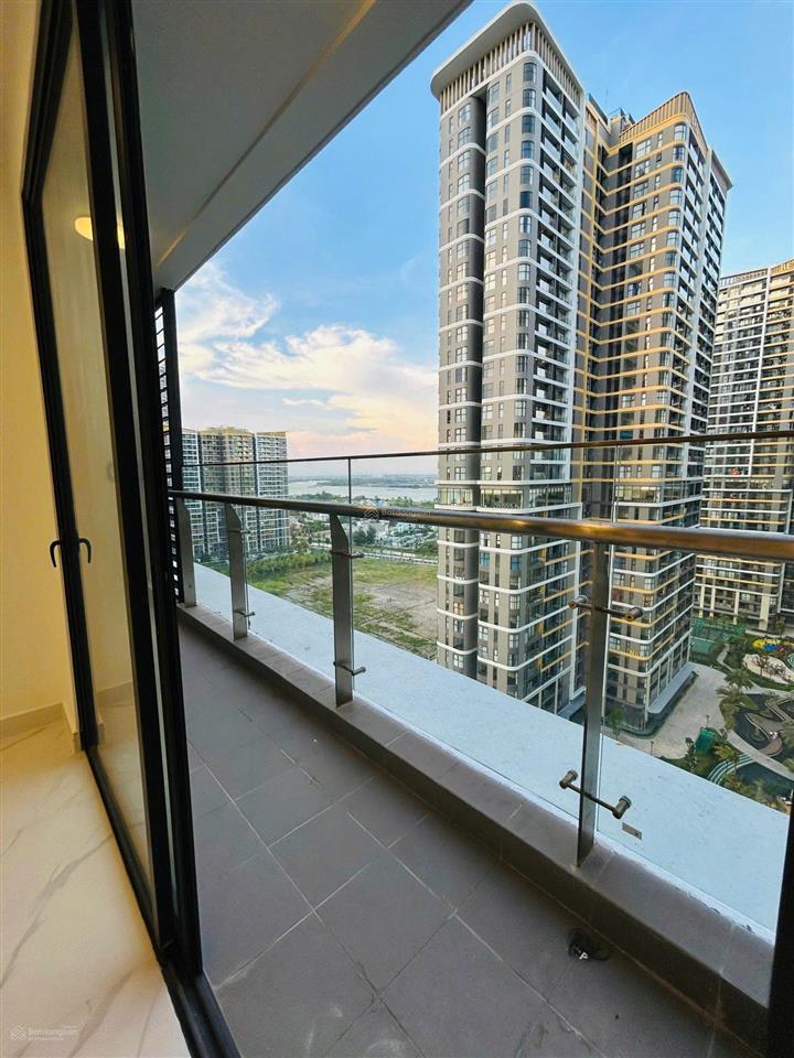 Cắt lỗ 1 tỷ  bán gấp 2pn căn góc 80m2 view nội khu, sông | sẵn hđ thuê 2 năm  giá 5,8 tỷ bao hết