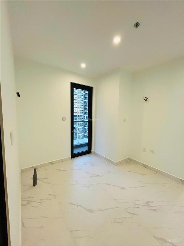 Cắt lỗ 1 tỷ  bán gấp 2pn căn góc 80m2 view nội khu, sông | sẵn hđ thuê 2 năm  giá 5,8 tỷ bao hết