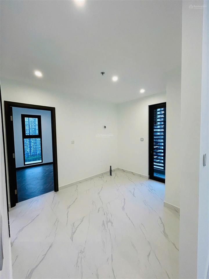 Cắt lỗ 1 tỷ  bán gấp 2pn căn góc 80m2 view nội khu, sông | sẵn hđ thuê 2 năm  giá 5,8 tỷ bao hết