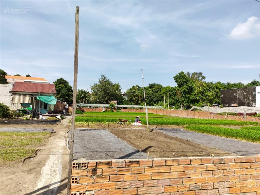 (chính chủ) bán nhà vườn hóc môn 1.300m2 (300m2 thổ cư)  13 triệu/m2