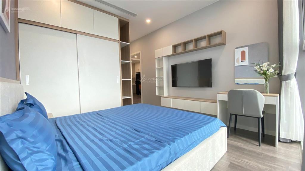 Chính chủ cần bán căn hộ 3pn dự án chung cư kosmo tây hồ tầng đẹp view hồ tây thoáng mát quanh năm