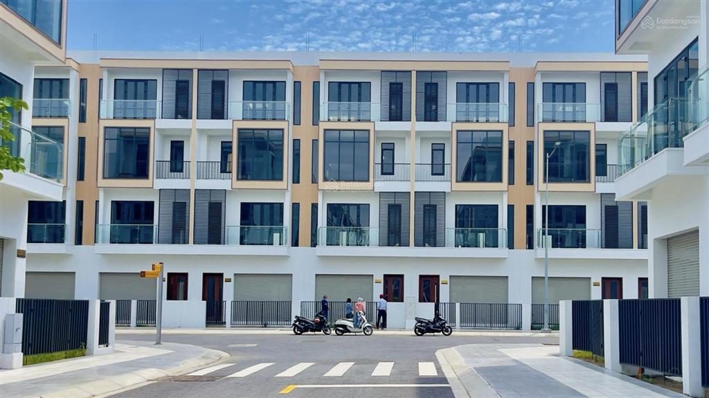 Nhà phố 2 mặt view (120m2  5,450 tỷ).  0961 575 ***