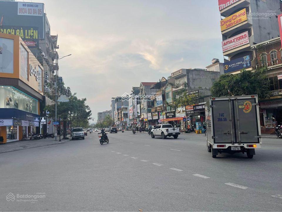Bán lỗ giá 28 tỉ tòa nhà 7 tầng ô góc trục cái dăm bãi cháy trung tâm hạ long 250m2,  0914 043 ***