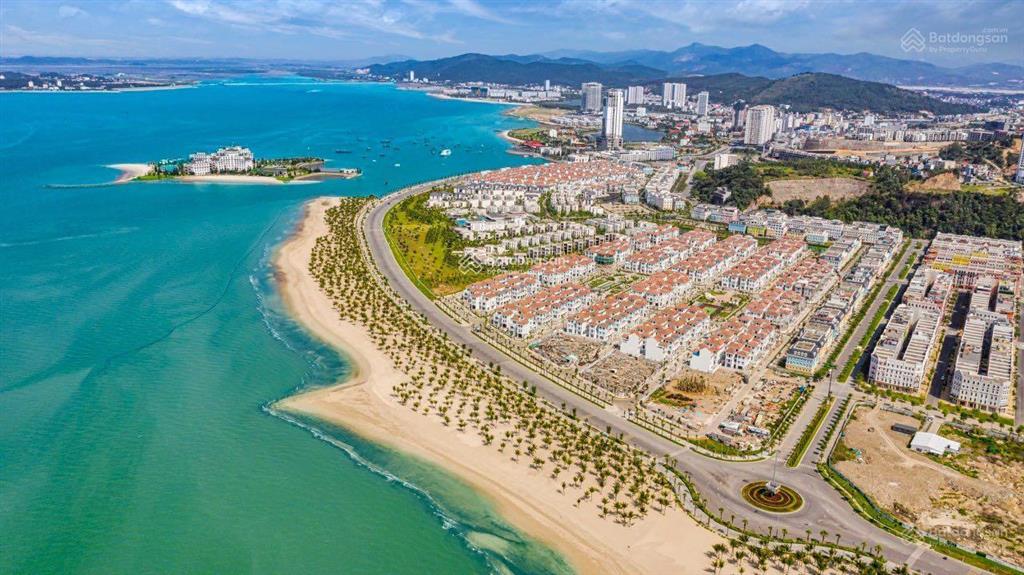 Làm ăn thua lỗ bán giá 16 tỷ 228m2 mặt biển sun feria bãi cháy hạ long,  0914 043 ***