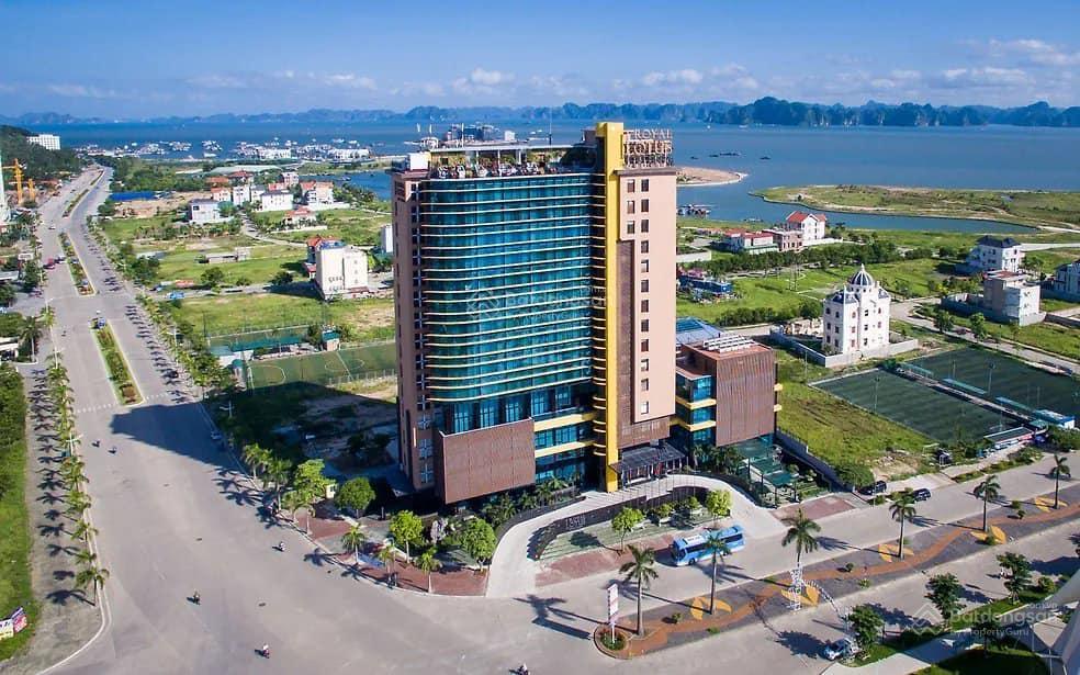 Bán lỗ giá 22 tỷ ô đất khách sạn hạ long marina đối diện bãi tắm dt 3000m2,  0914 043 ***