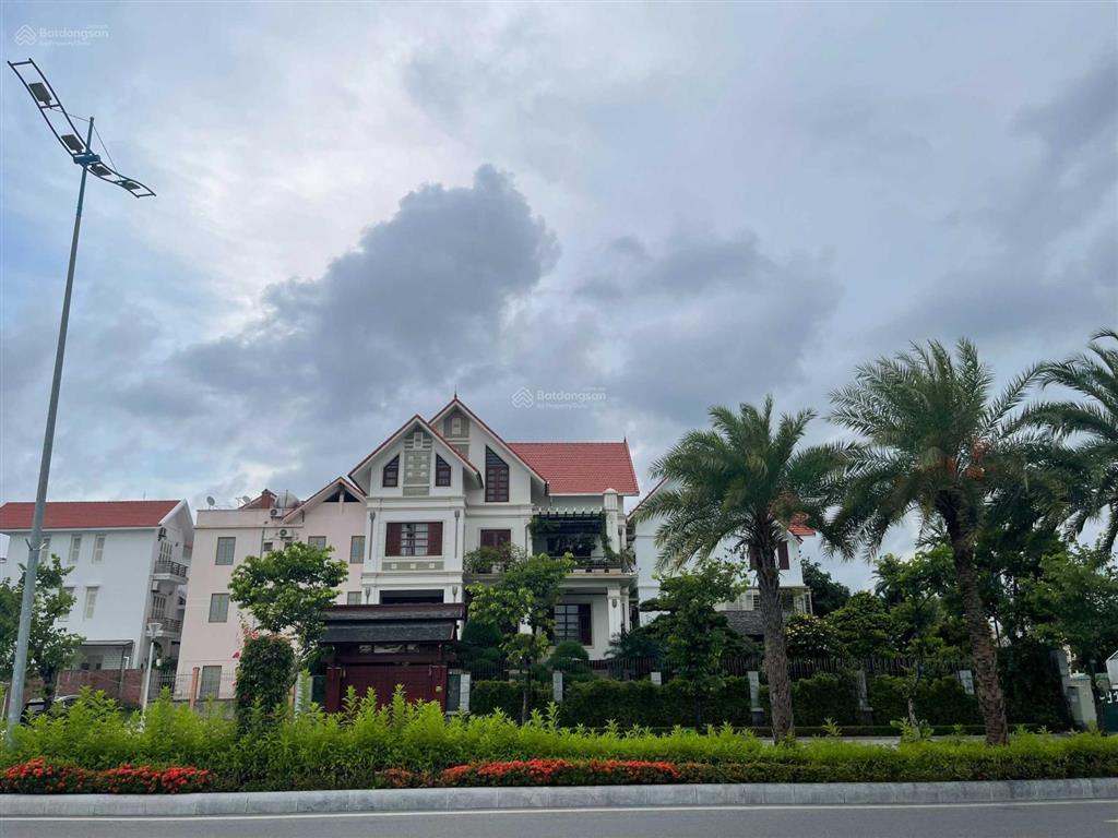 Bán lỗ ô góc biệt thự mặt biển bãi tắm hòn gai, trần quốc nghiễn, hạ long giá 33 tỷ,  0914 043 ***
