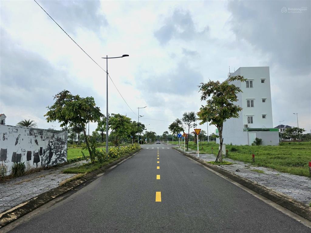 Bán đất 12x18m gần chợ long thọ thẳng đường vào sân bay long thành