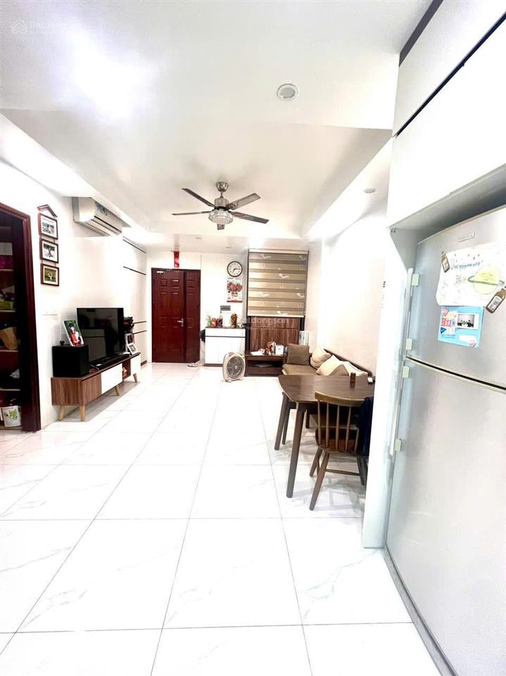 Bán căn hộ chung cư tđc hoàng cầu, 4,7 tỷ, 60m2, 2pn