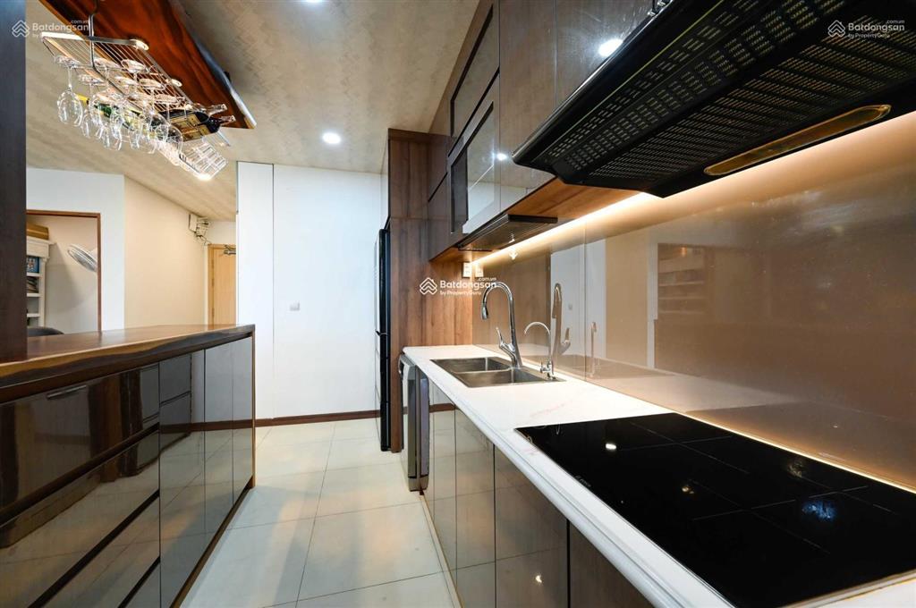 Bán căn hộ kingston, phú nhuận, dt 60m2, 2pn, 1wc, đã có sổ hồng, giá 6 tỷ 150,  0906 101 ***