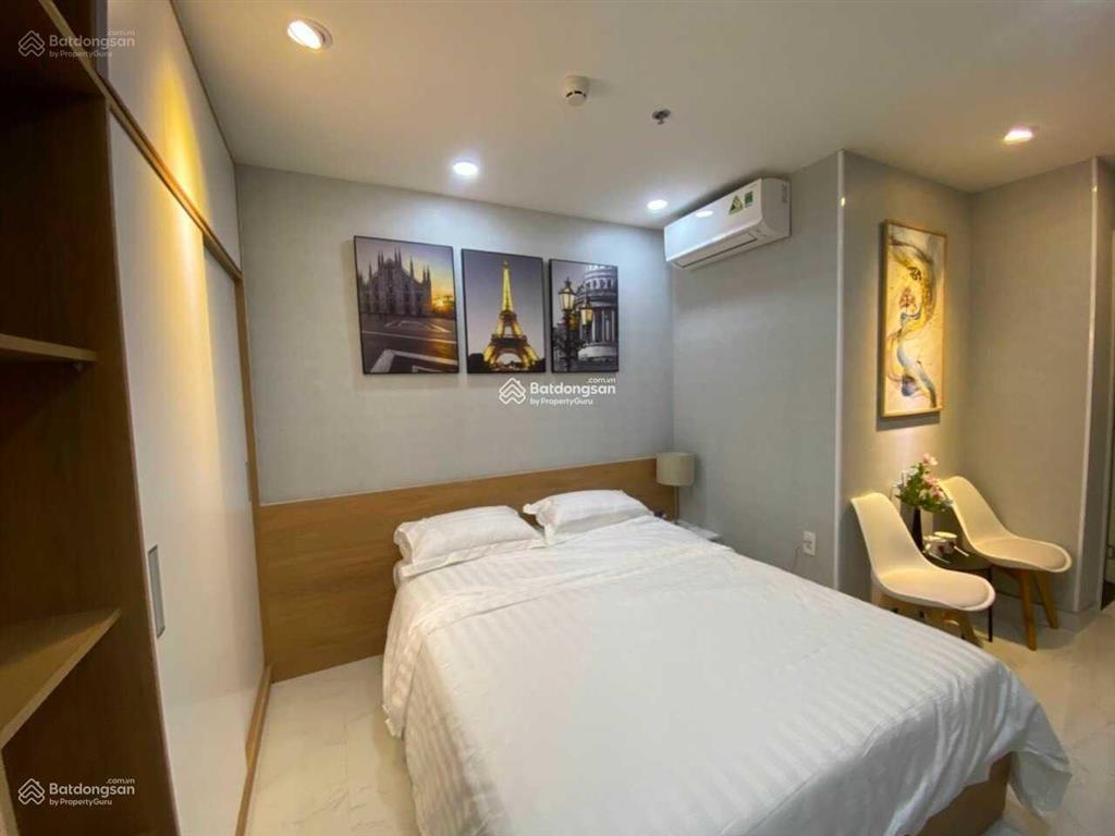 Bán chung cư newton, phú nhuận, dt 75m², 2pn, 2wc, giá 6 tỷ, để lại nt,  0906 101 *** vinh