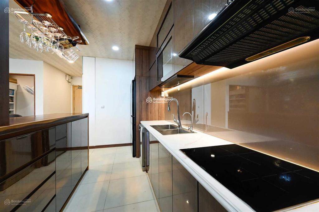 Chính chủ cho thuê everich infinity, q5, dt 83m2, 2pn, 2wc, nhà đẹp, giá 19tr,  0906 101 ***