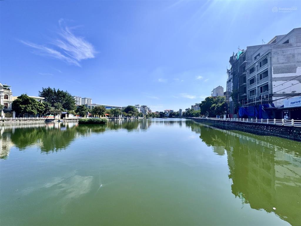 Bán nhà 7 tầng thang máy mặt hồ 2 bồ đề, long biên