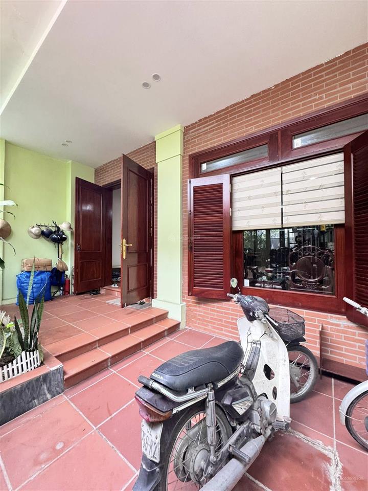 Phân lô 3 ô tô tránh nhau, vỉa hè hai bên, nhà đẹp, đón đầu cầu trần hưng đạo, tiện ích xung quanh