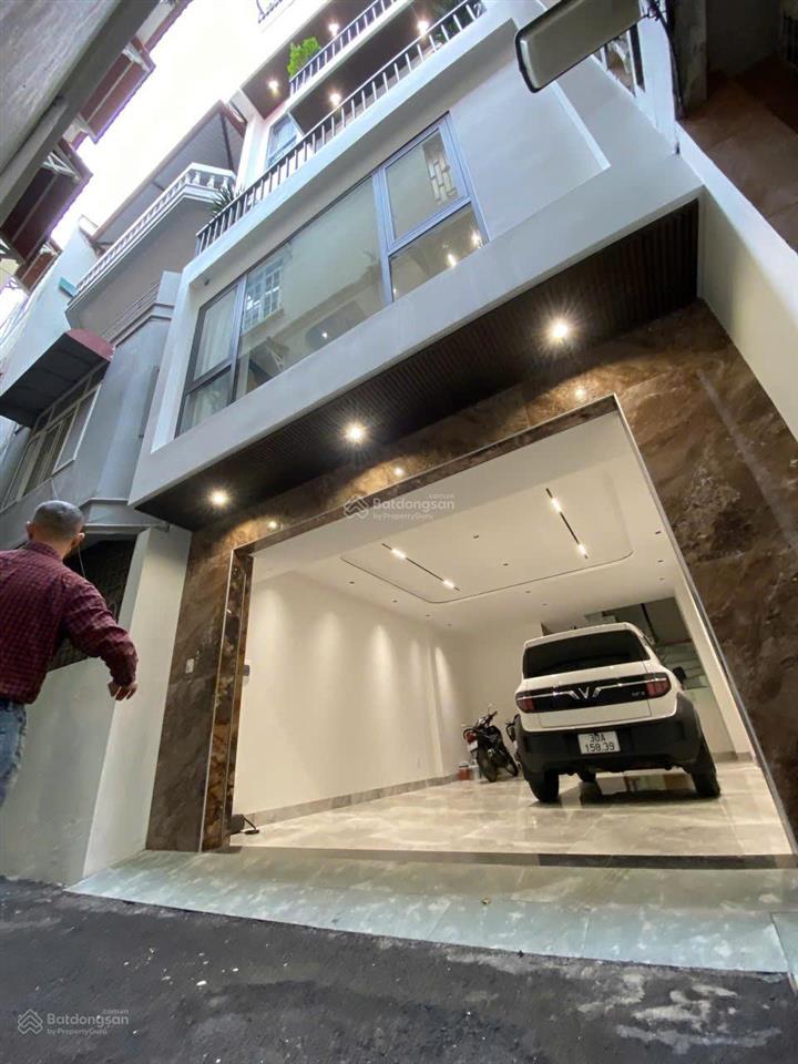 Cực hiếm! nhà 7 tầng thang máy nguyễn văn cừ  mặt tiền 5m  ô tô vào nhà