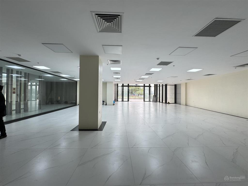 Bán tòa văn phòng đẹp long biên, 7 tầng thang máy mặt phố hồng tiến